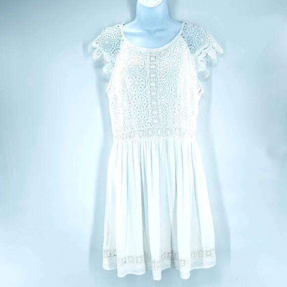 Maurices White Lace Overlay Short Sleeve Fit & Flared Lined Dress 9/10 Jr - Picture 1 of 13